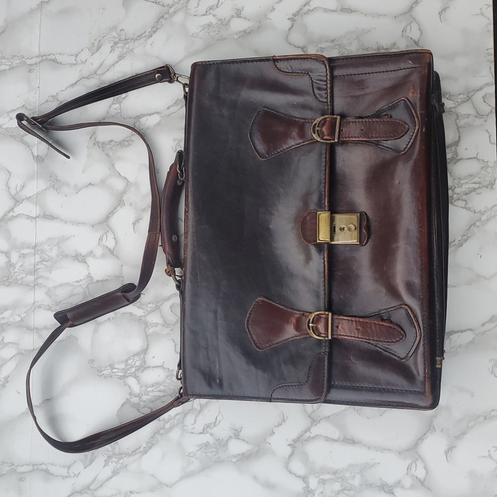 Vintage 70s Renwick Oxhide Leather Crossbody Bag.